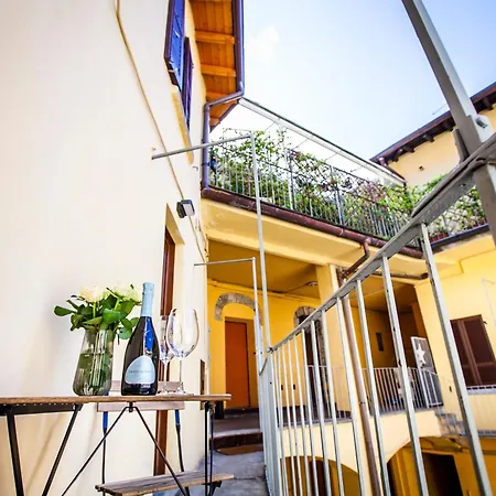 Apartament The Goose House Como