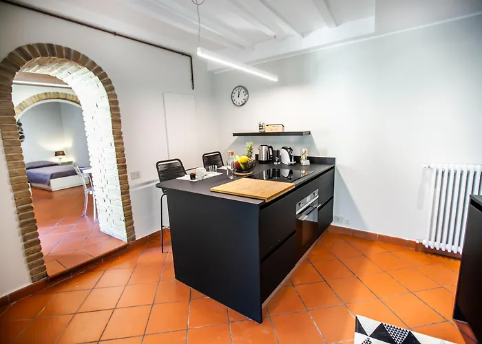 The Goose House * Como